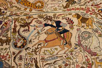 An antique Tabriz catper od 'Safavid Huntig design', Northwest Persia, c. 374 x 286 cm.