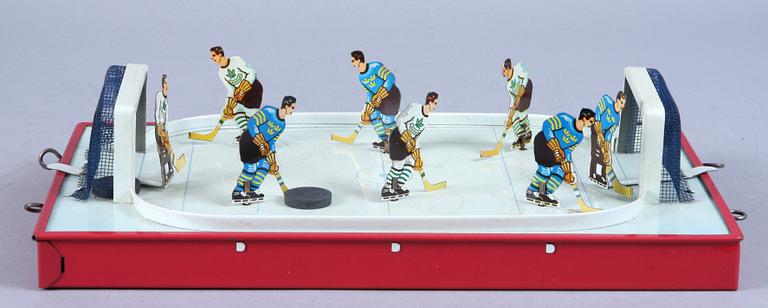ISHOCKEYSPEL, omkring 1900-talets mitt.