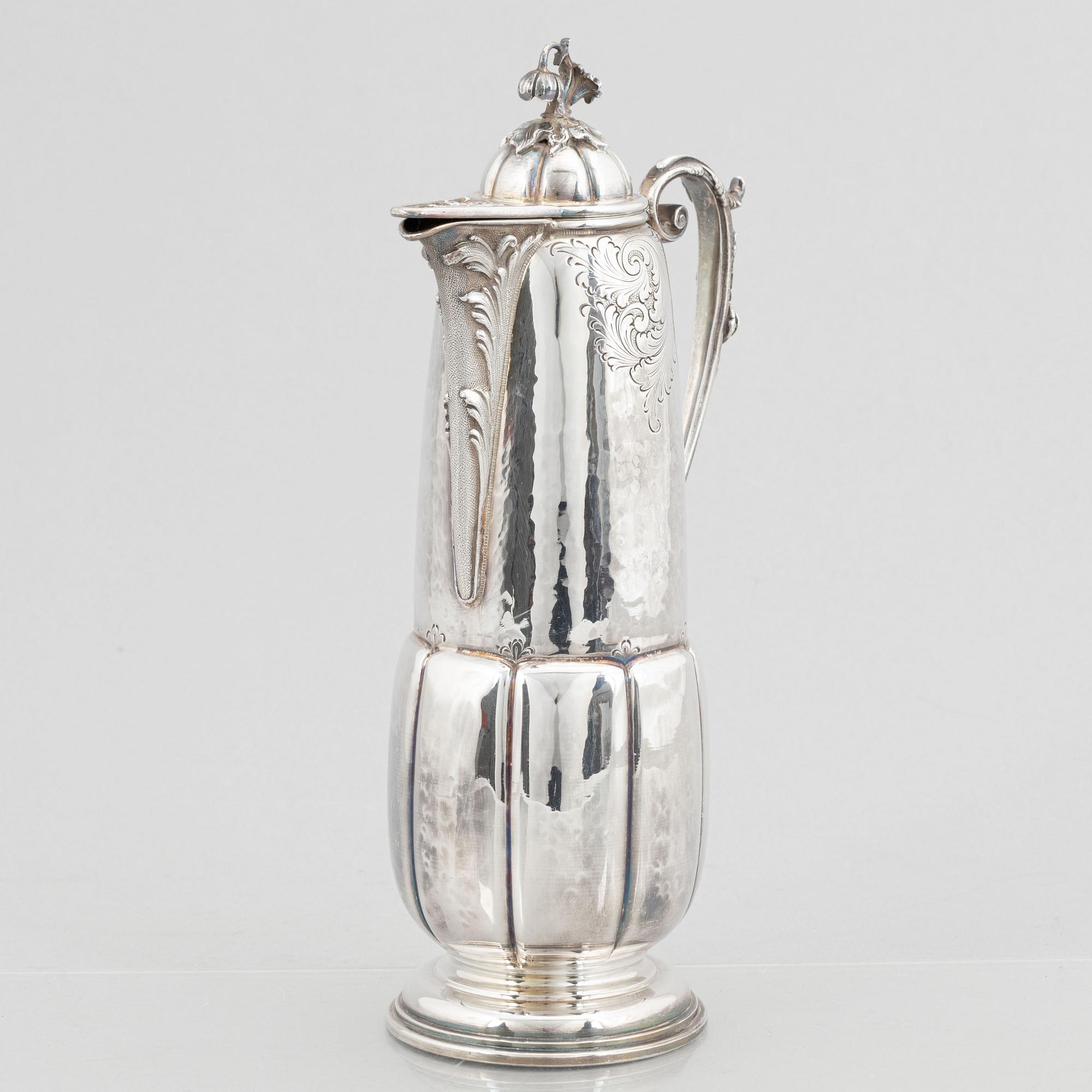 Vinkanna med lock, silver 800, Italien, troligen 1934-44.