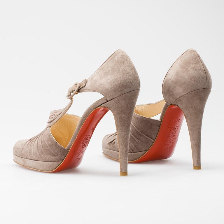 SKOR, "Drapiday", Christian Louboutin.