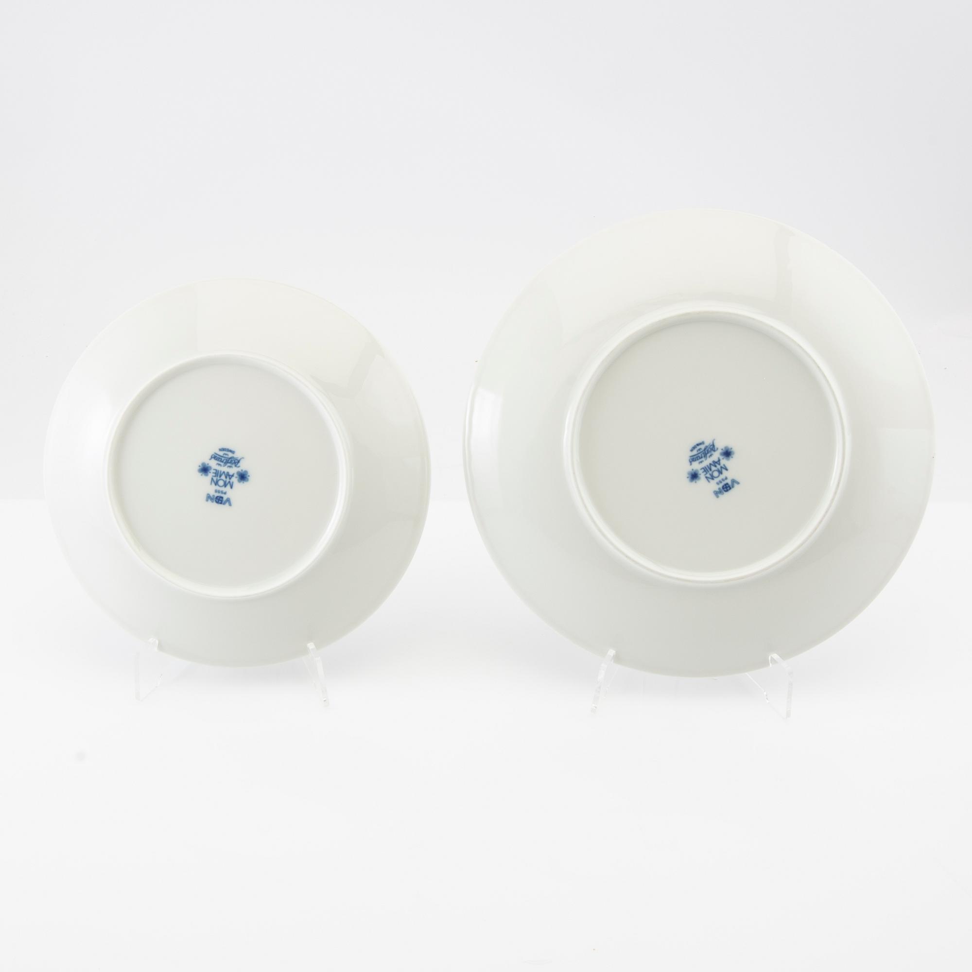 Marianne Westman, Servis  ca 42 dlr "Mon Amie" Rörstrand sent 1900-ta/2000-tal porslin.