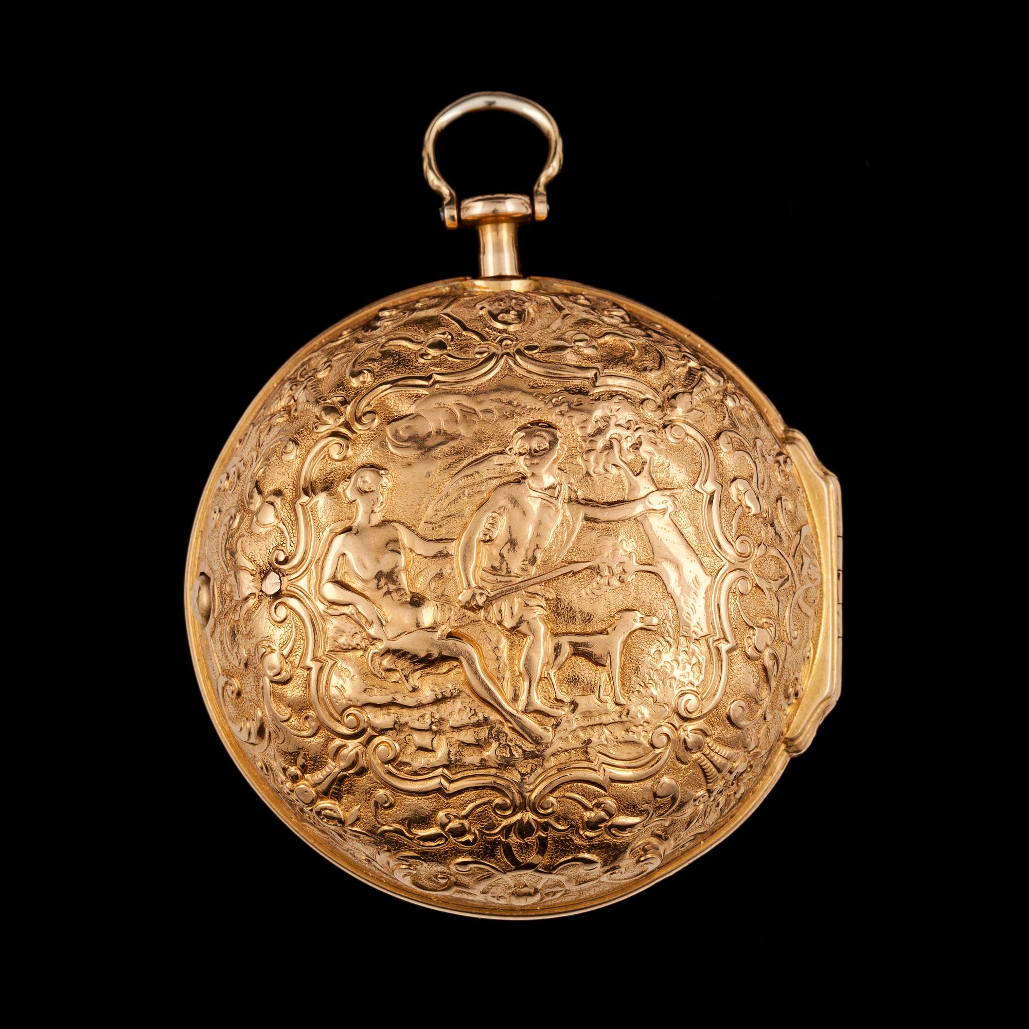 SPINDELUR, London, repousséboett. Tidigt 1700-tal.