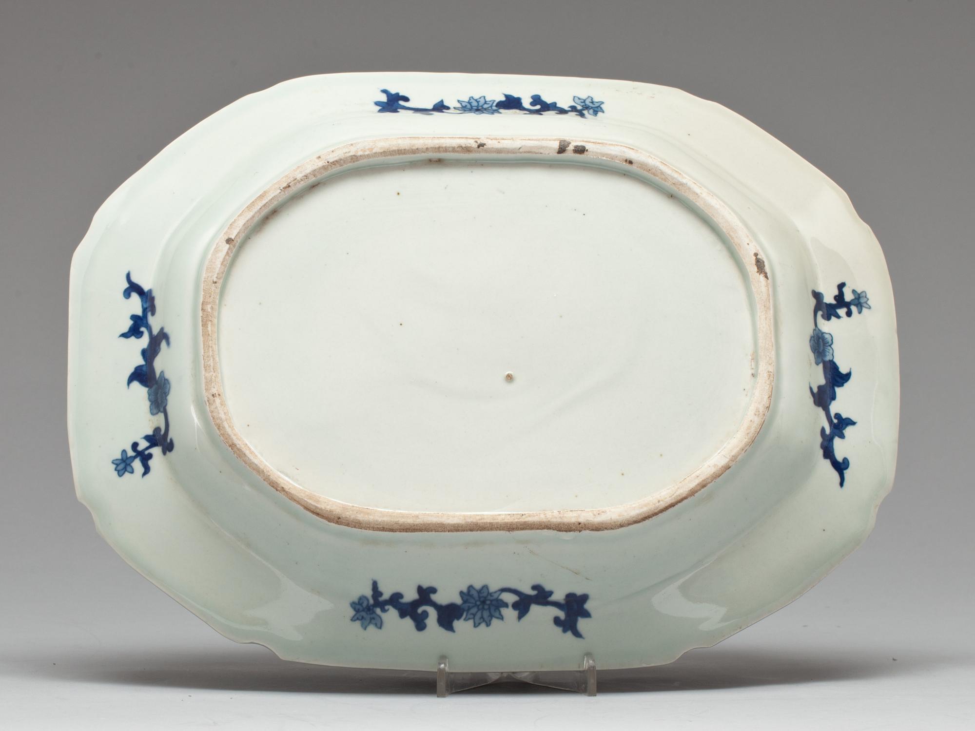 STEKFAT, porslin. Kina Qing, 1800-tal.