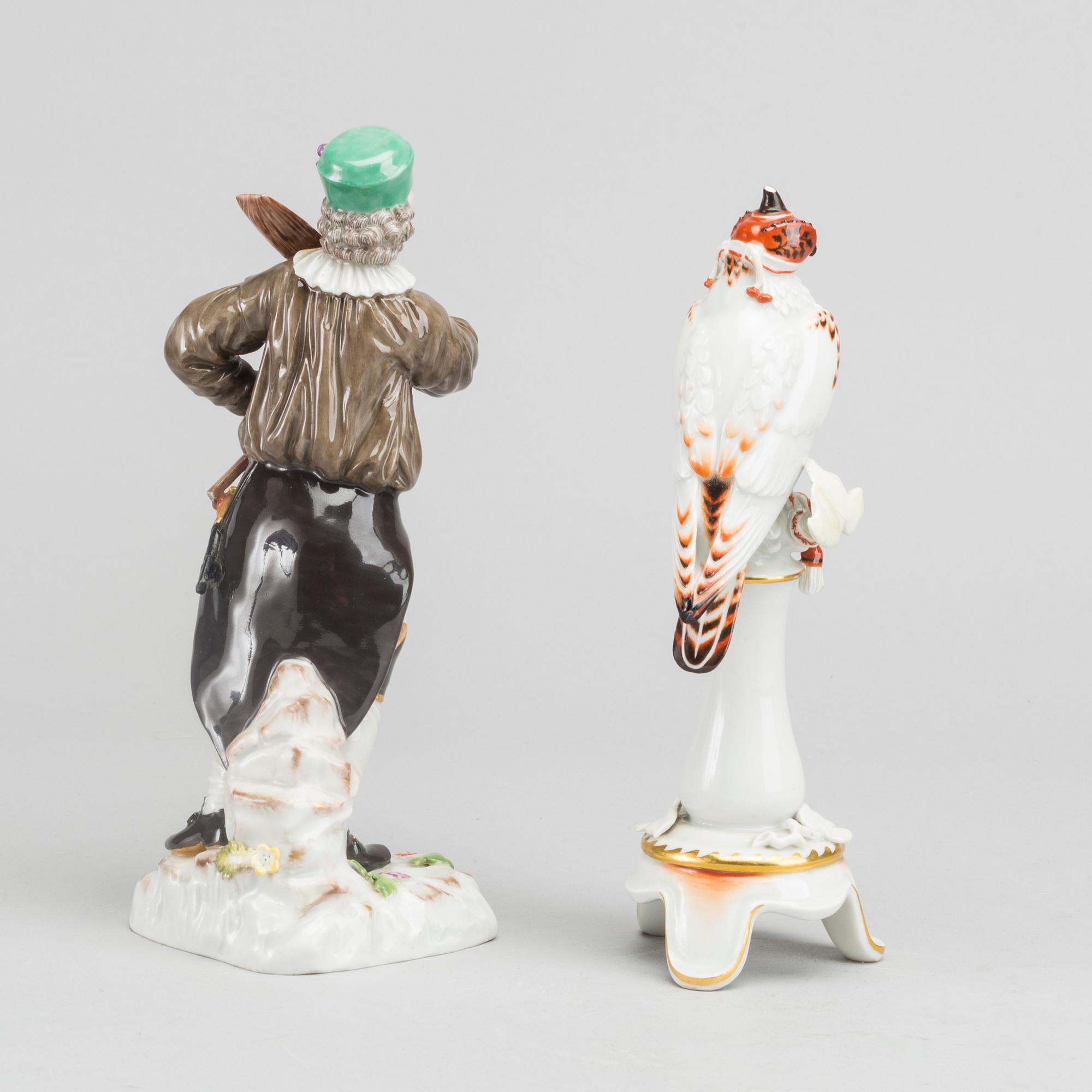 A set of two porcelain Meissen figurines.