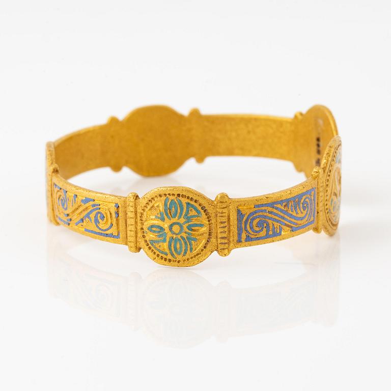 A presumably modern Byzantine-style gold and enamel bracelet.