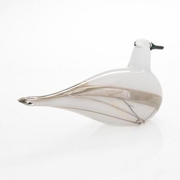 Oiva Toikka, a "Steller's Eider" glass bird and egg, signed O. Toikka Nuutajärvi 2006, the egg numbered 668/750.