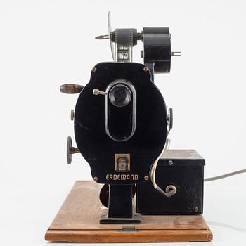 An Ernemann projector.