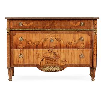 1179. Gustaviansk, A Gustavian late 18th century commode.