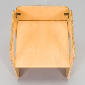 Kristian Gullichsen, children's chair, "Vanikka" for Artek, late 20th century.