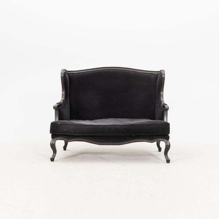 Soffa, rokokostil,  1900-talets andra hälft.