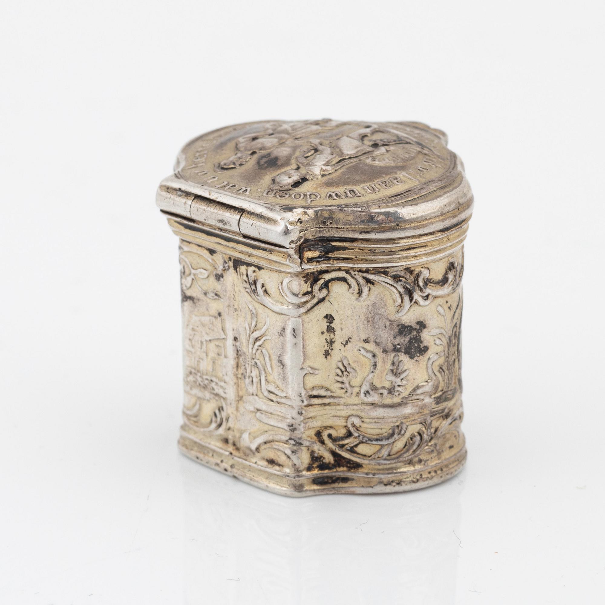 A Dutch silver box, late 18th century.