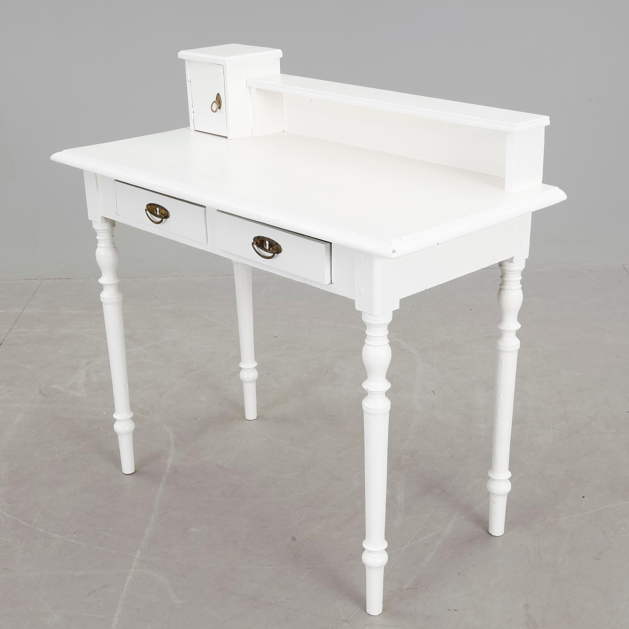 DAMSKRIVBORD, 1900-talets första hälft.