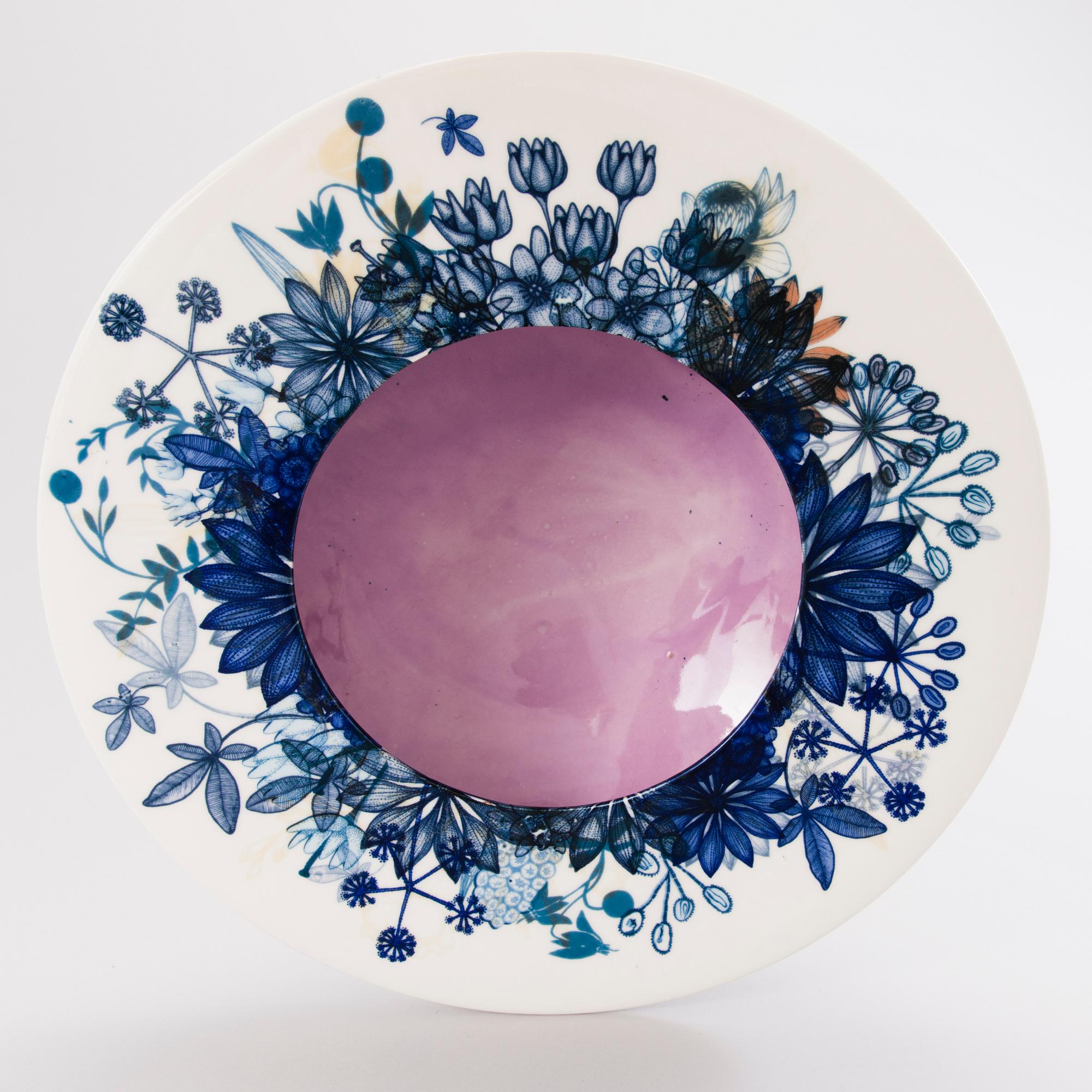 HEINI RIITAHUHTA,  a porcelain sculture 'Stash' signed Heini Riitahuhta.