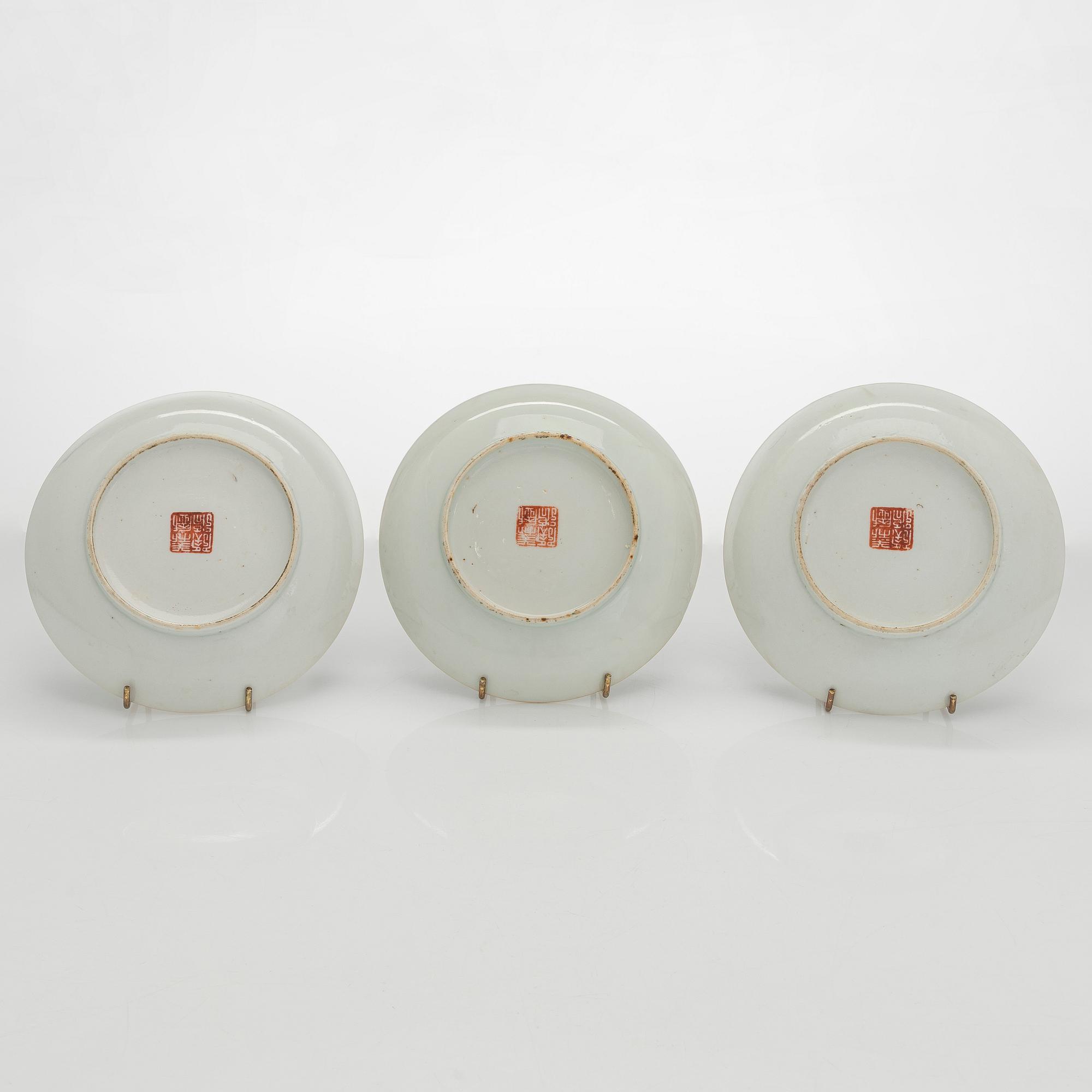 A set of three early 20th century porcelain plates, China.