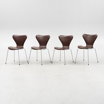 Arne Jacobsen, four 'Seven' chairs, Fritz Hansen, Denmark, 1970-71.