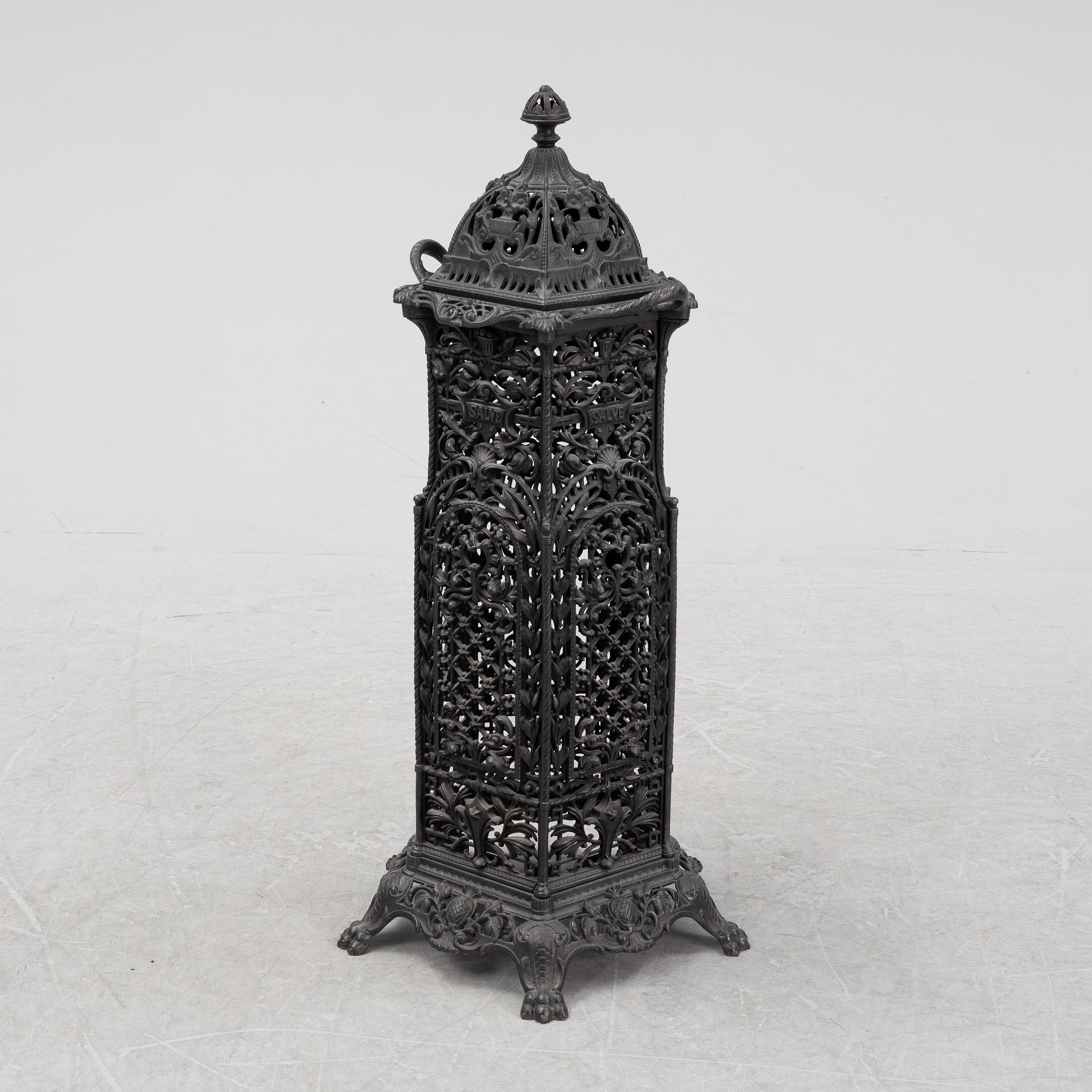 Hölje till kamin, gjutjärn, tidigt 1900-tal.