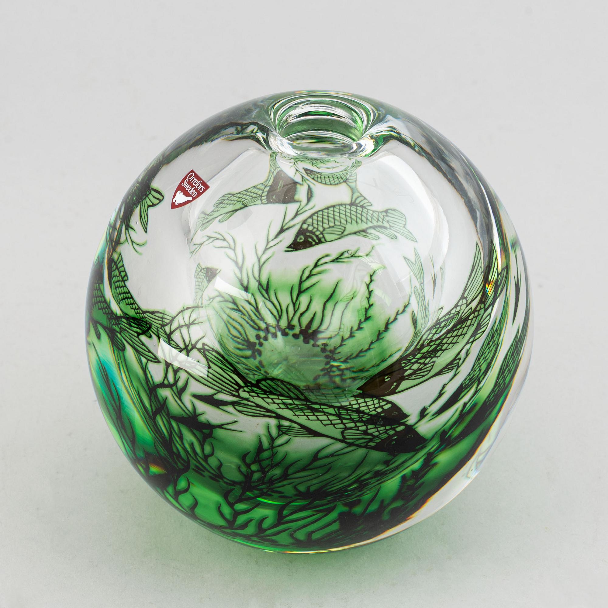 Edward Hald, a 'Fiskgraal' glass vase, Orrefors.