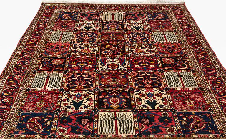 Matta, semiantik Bakthiari, ca 310 x 225 cm.