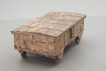 KISTA/BORD, Indien, 1900-talets andra hälft.