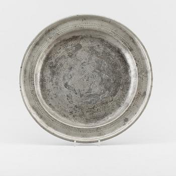 FAT, tenn, otydliga stämplar möjligen Baltzar Rokus, Arboga 1743-1788.