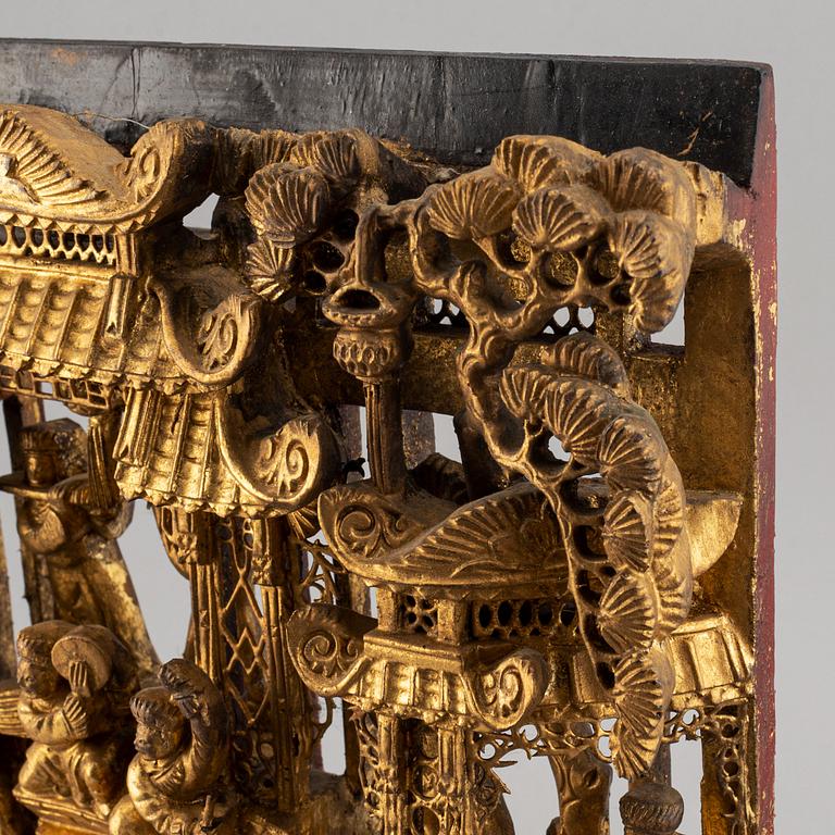 Dekordel, trä och metall. Sen Qingdynasti, 1800-tal.