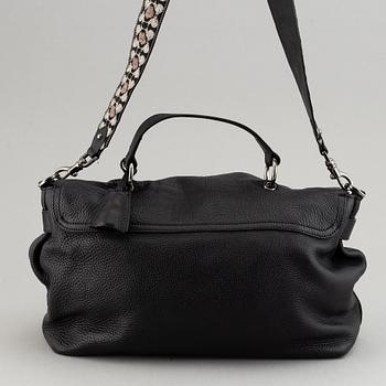 Mulberry an 'Edie Satchel' bag.