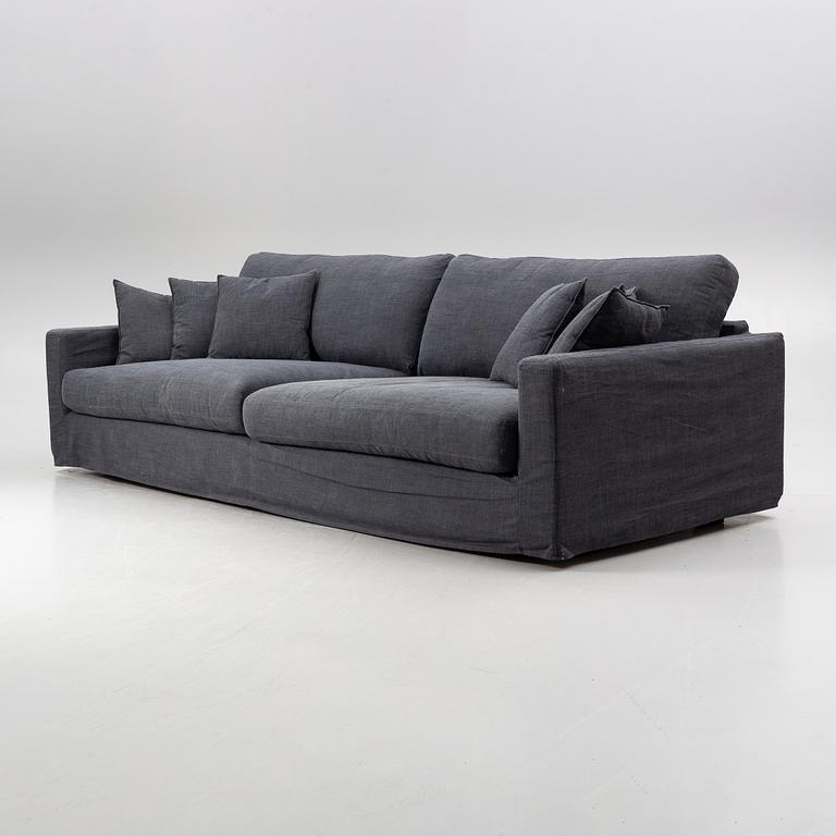 'The Whale XL' sofa from Sweef.