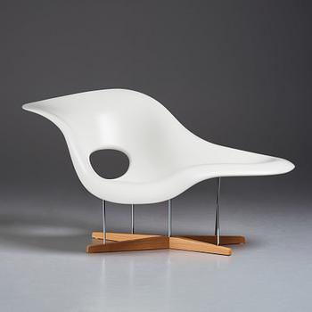 Charles & Ray Eames, a 'La Chaise', Vitra 2012.