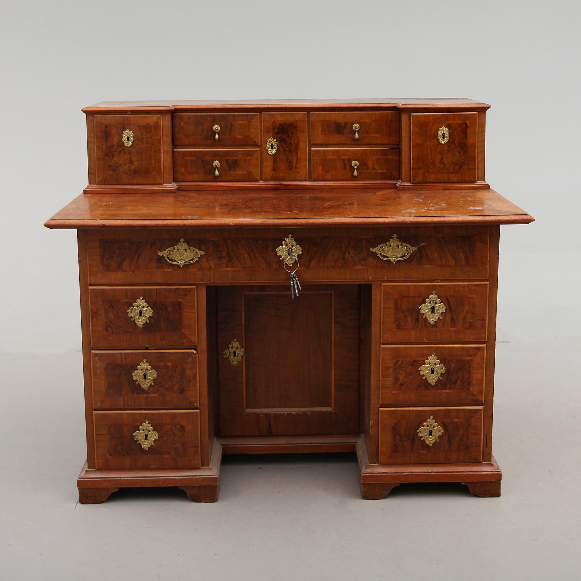 SKRIVBORD, senbarock, 1700-tal.