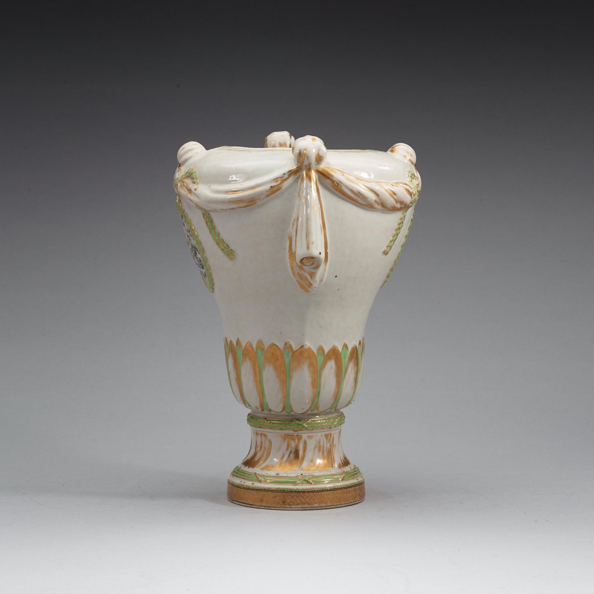 A enamelled vase, Qing dynasty, Jiaqing (1796-1820).