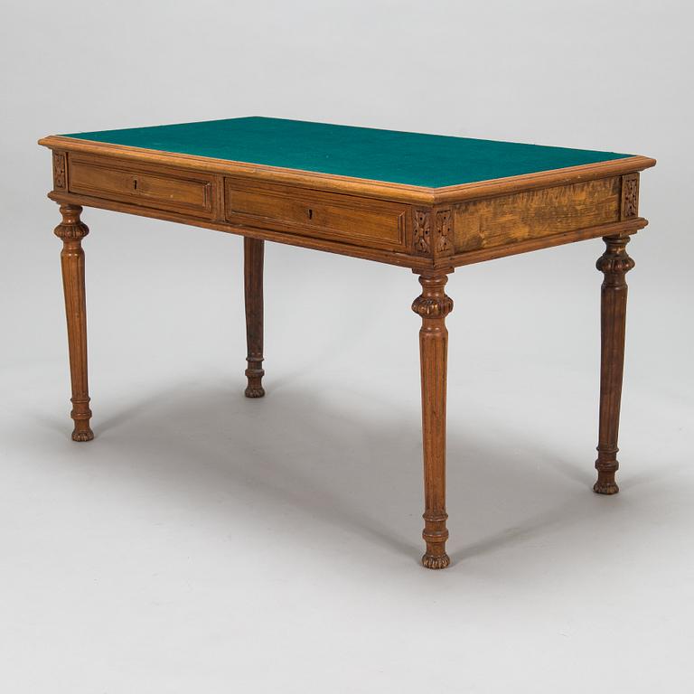 A desk in hardwood from turn of the century 1800/1900.