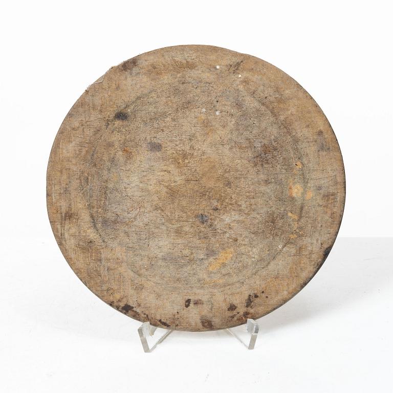 Wooden plates and wooden dishes, 7 pcs, folk art, 19th century.