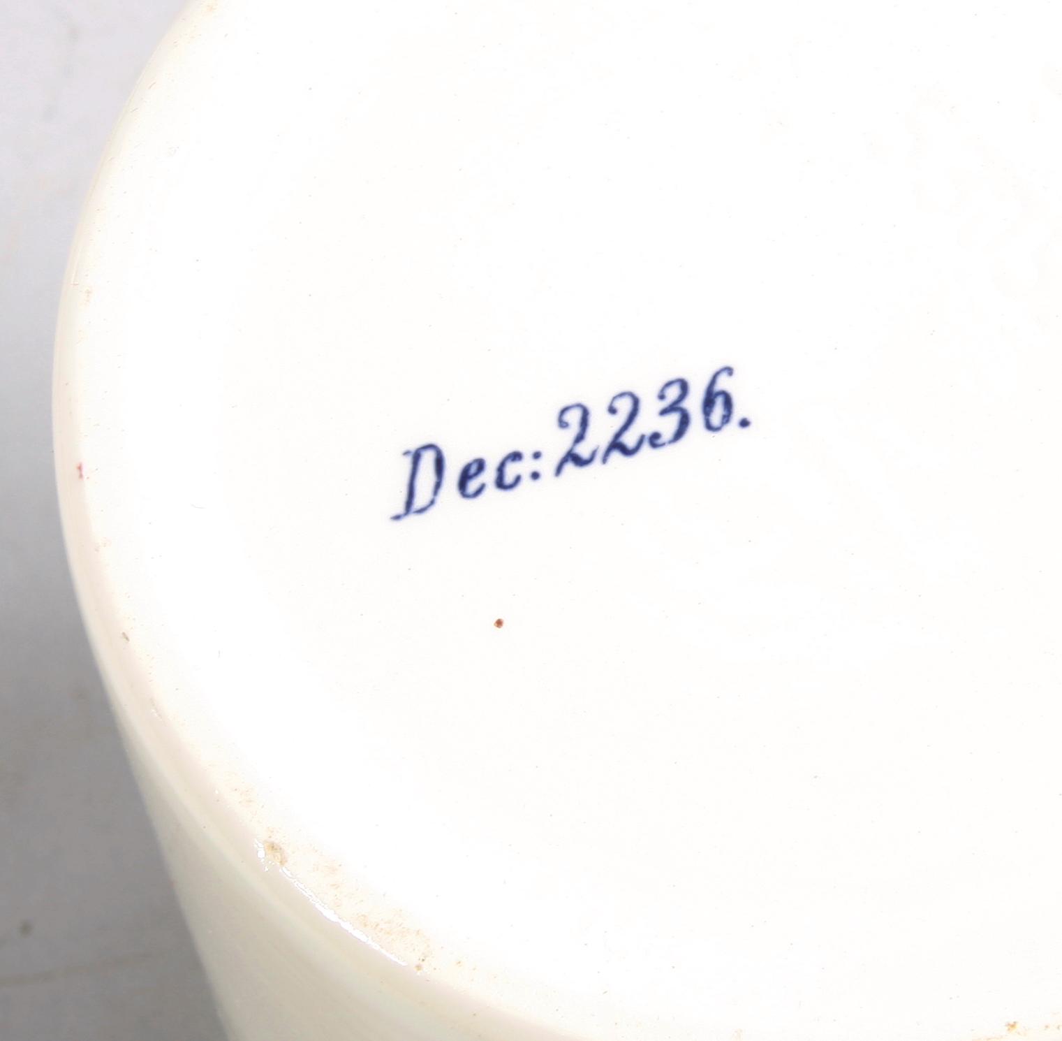 KRYDDBURKAR, 11 delar, flintgods, tidigt 1900-tal.