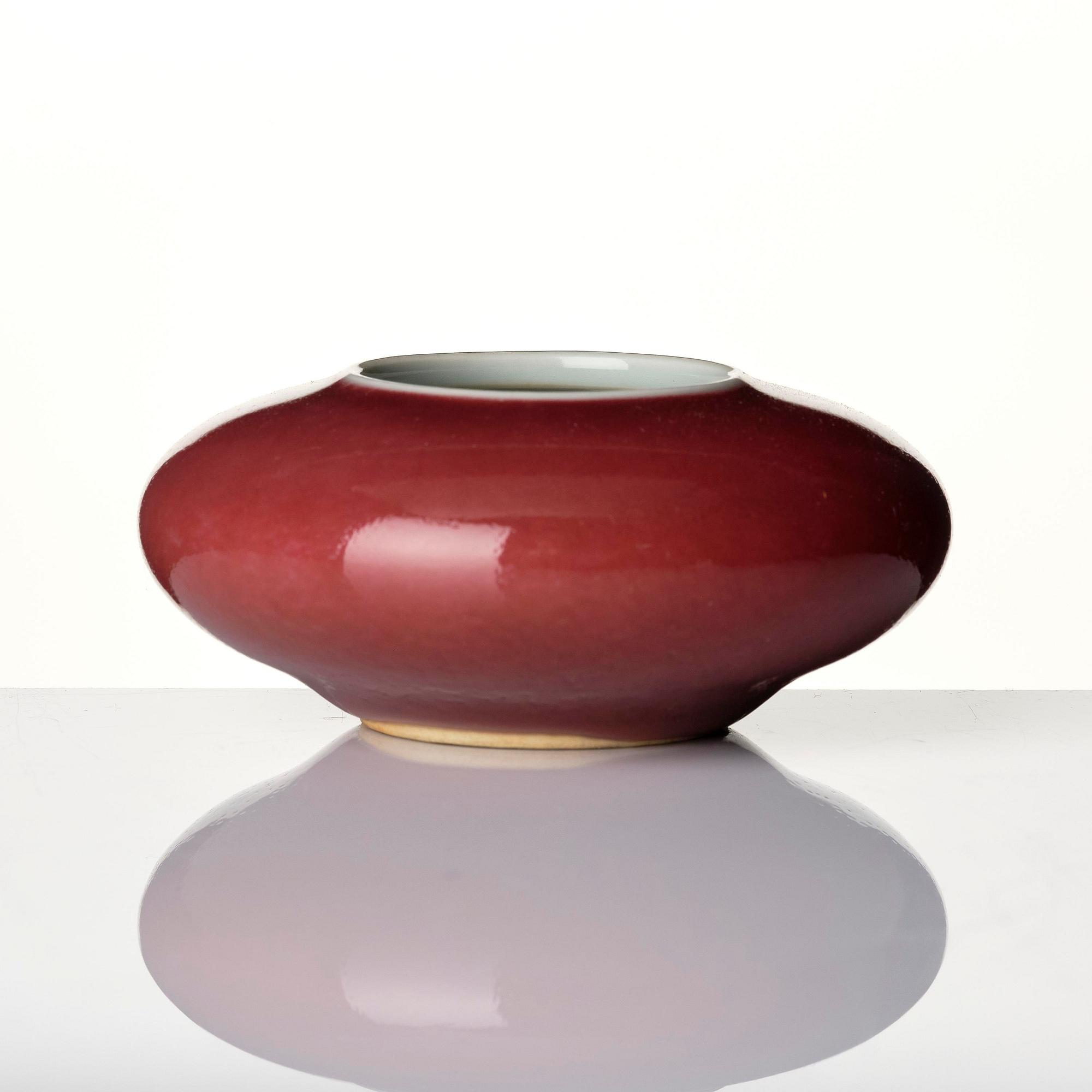 A claire de lune and a underglaze red brush washer, late Qing dynasty with Guangxu mark and early 20th century.