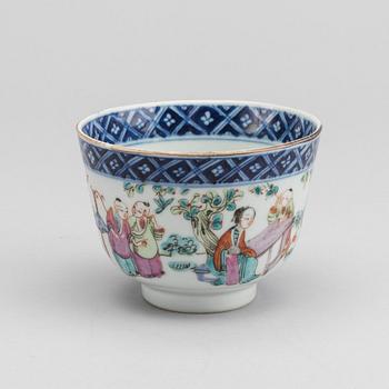 A Chinese 19th century porcelain cup.