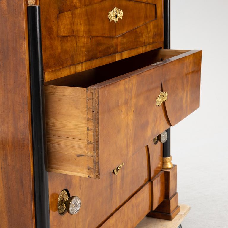 Chest of drawers, Empire, first half of the 19th century.