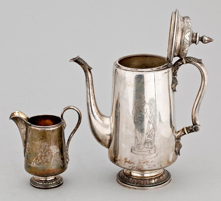 KAFFEKANNA samt GRÄDDKANNA. silver, sign Gustaf Dahlgren (1845-1875).