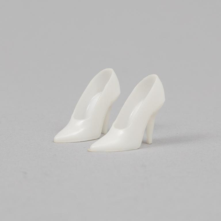 Clothing sets, Barbie, 2 pcs, "Barbie Magnificience, 1646" & "Barbie Brides Dream, 947", Mattel, 1960s.