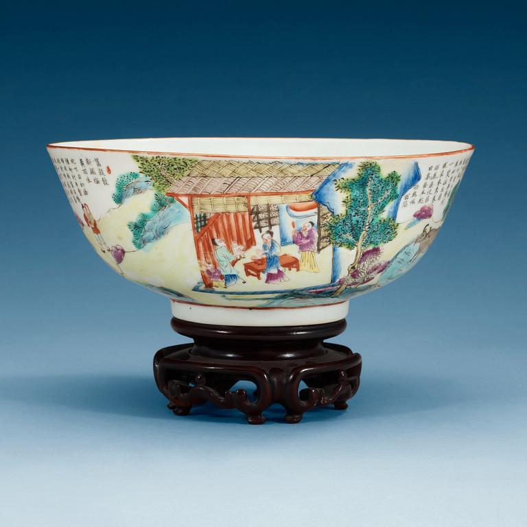 A large famille rose bowl, late Qing dynasty/early 20th Century, with Daoguang seal mark.