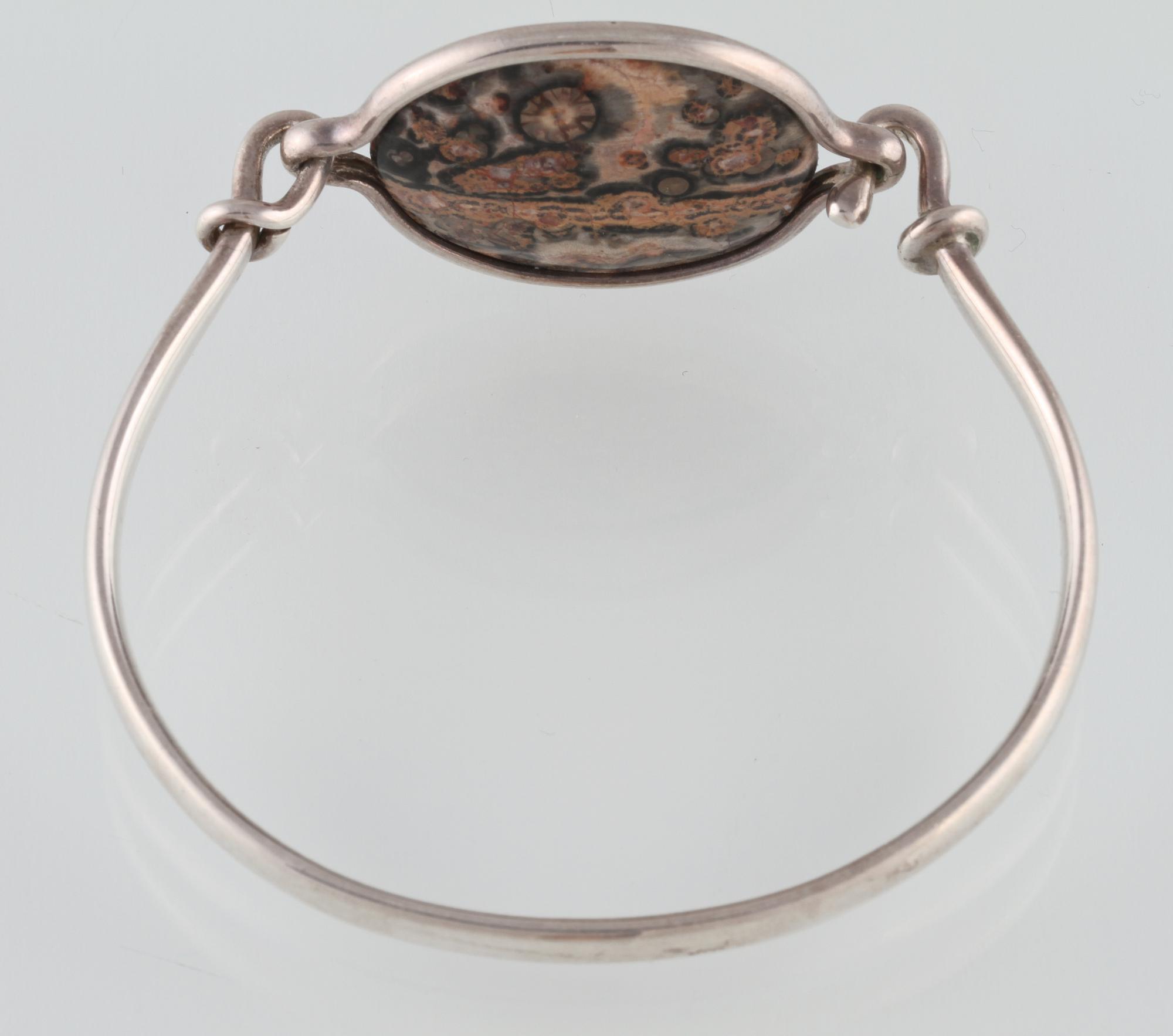 ARMRING, sterlingsilver. Vivianna Torun Bülow Hübe. Vikt 20,6 gram.