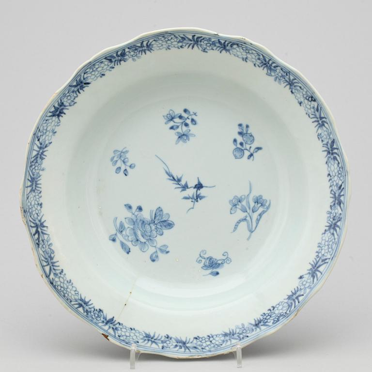 SERVIS, 35 delar, porslin, Kina, Qing dynastin, Qianlong (1735-96).