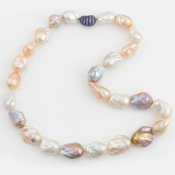 Cultured baroque freshwater pearl necklace, clasp Gaudy white gold with sapphires.