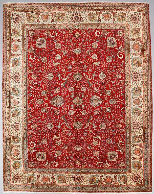 MATTA, Täbriz, ca 384 x 303 cm.