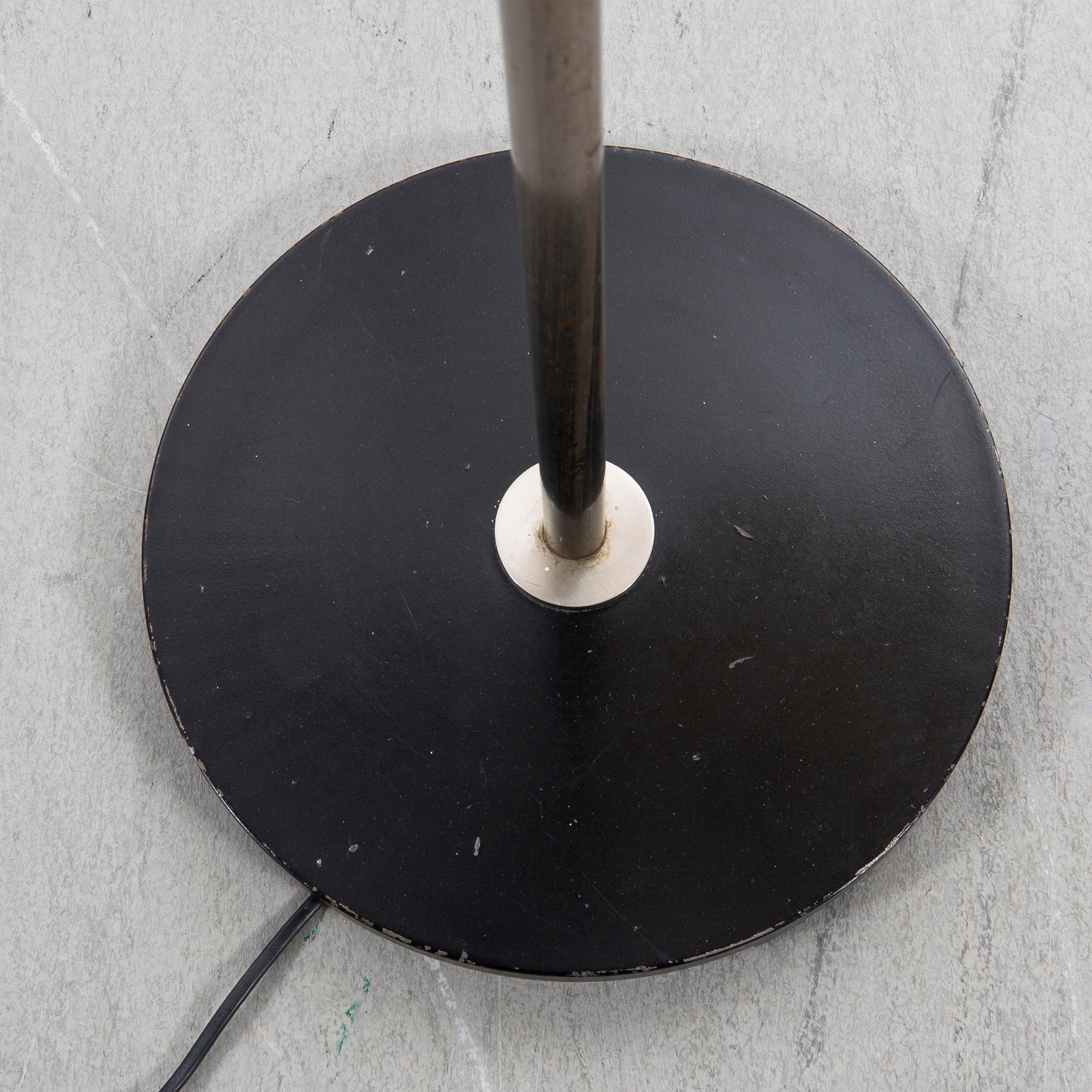 Harald Notini, golvlampa, modell "15028", Arvid Böhlmarks Lampfabrik, 1940-tal.