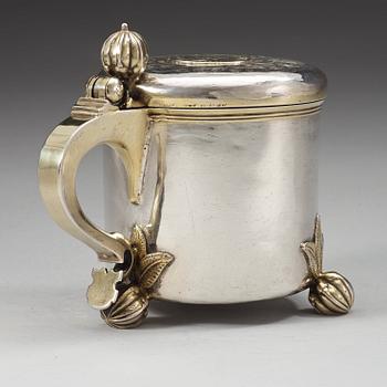 A Swedish 17th century parcel-gilt tankard, marks of Lorenz Wessman, Stockholm, inscribed dating 1678.