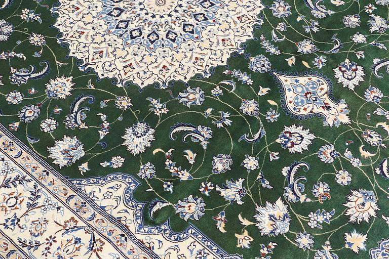 Matta, Nain, part silk, ca 302 x 202 cm.