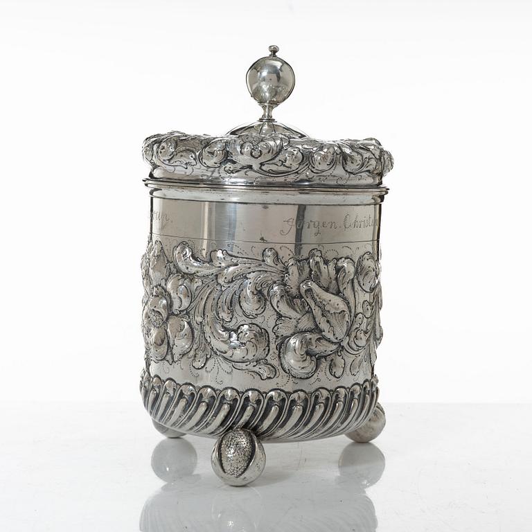 A 19th/20th century silver beaker and cover. Barock style.