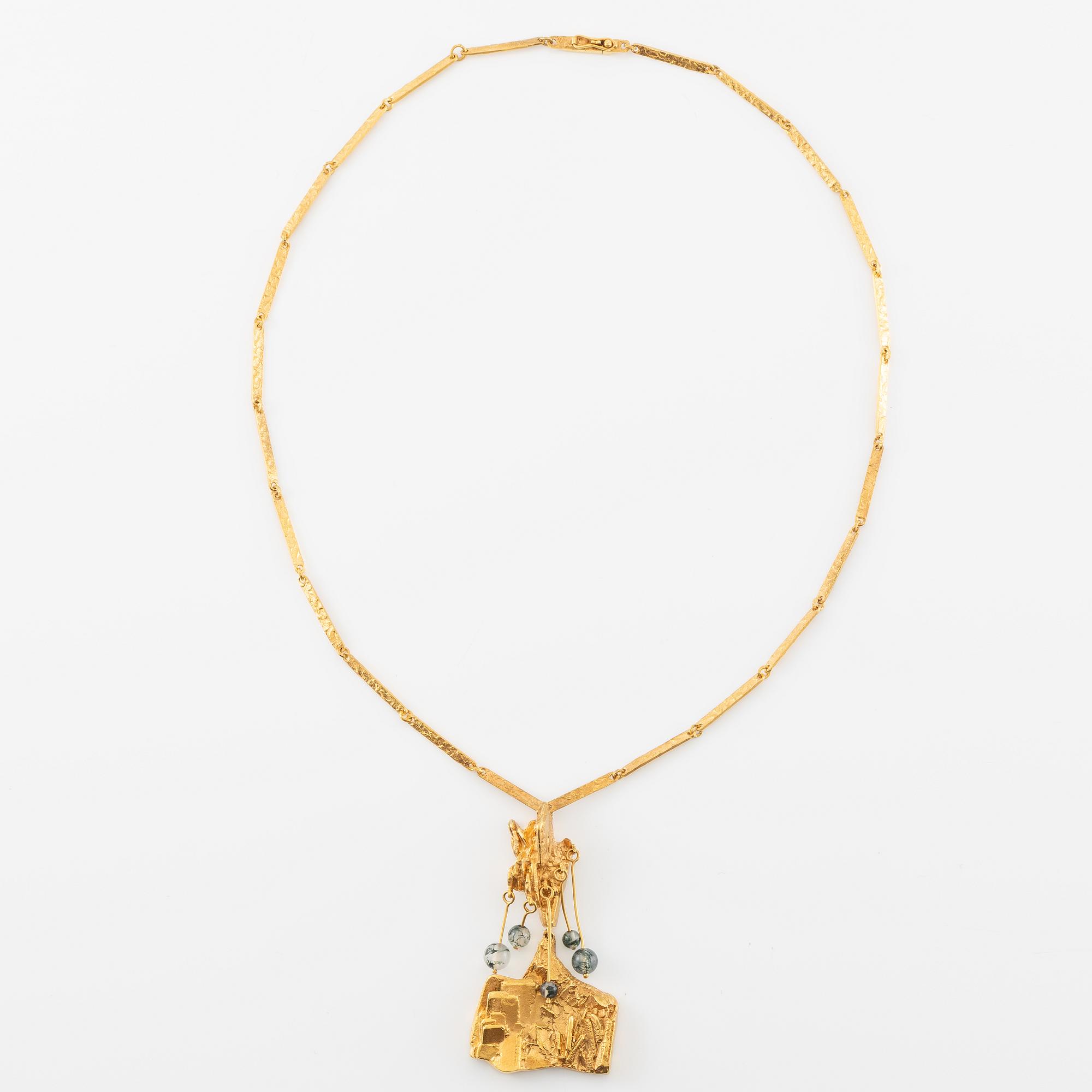 A Björn Weckström, necklace, "It Rains in the Mountains", necklace 18K gold with moss agate. Lapponia 1969. 40 g.