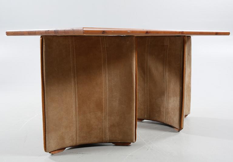 KONFERENS- / MATSAL-MÖBELGRUPP, 7 delar, 1900-talets andra hälft.