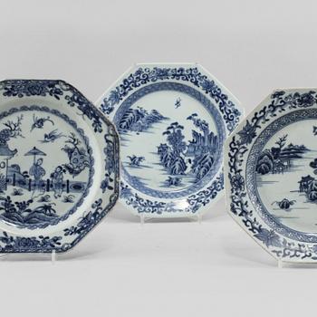 TALLRIKAR, 5 st, porslin, Kina, 1700-tal.
